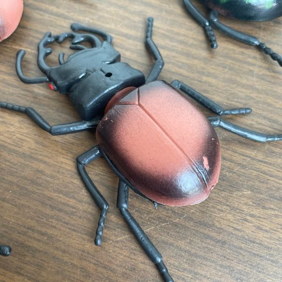 (4) Vintage 1979 Beetle Toys - Picture 2 of 9